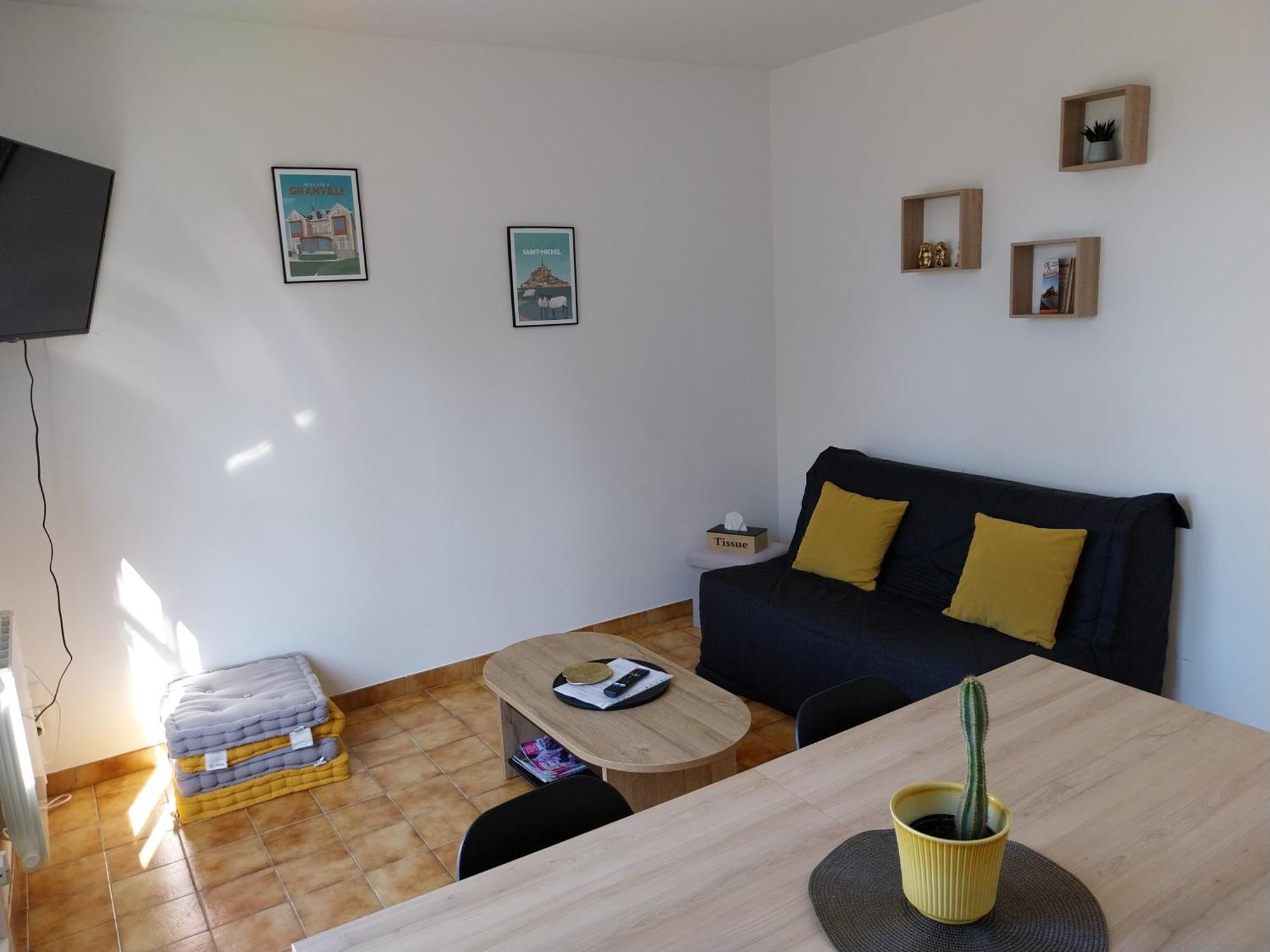 Maison Chaleureuse Avec Terrasse Et Vue Baie Avranches Luaran gambar